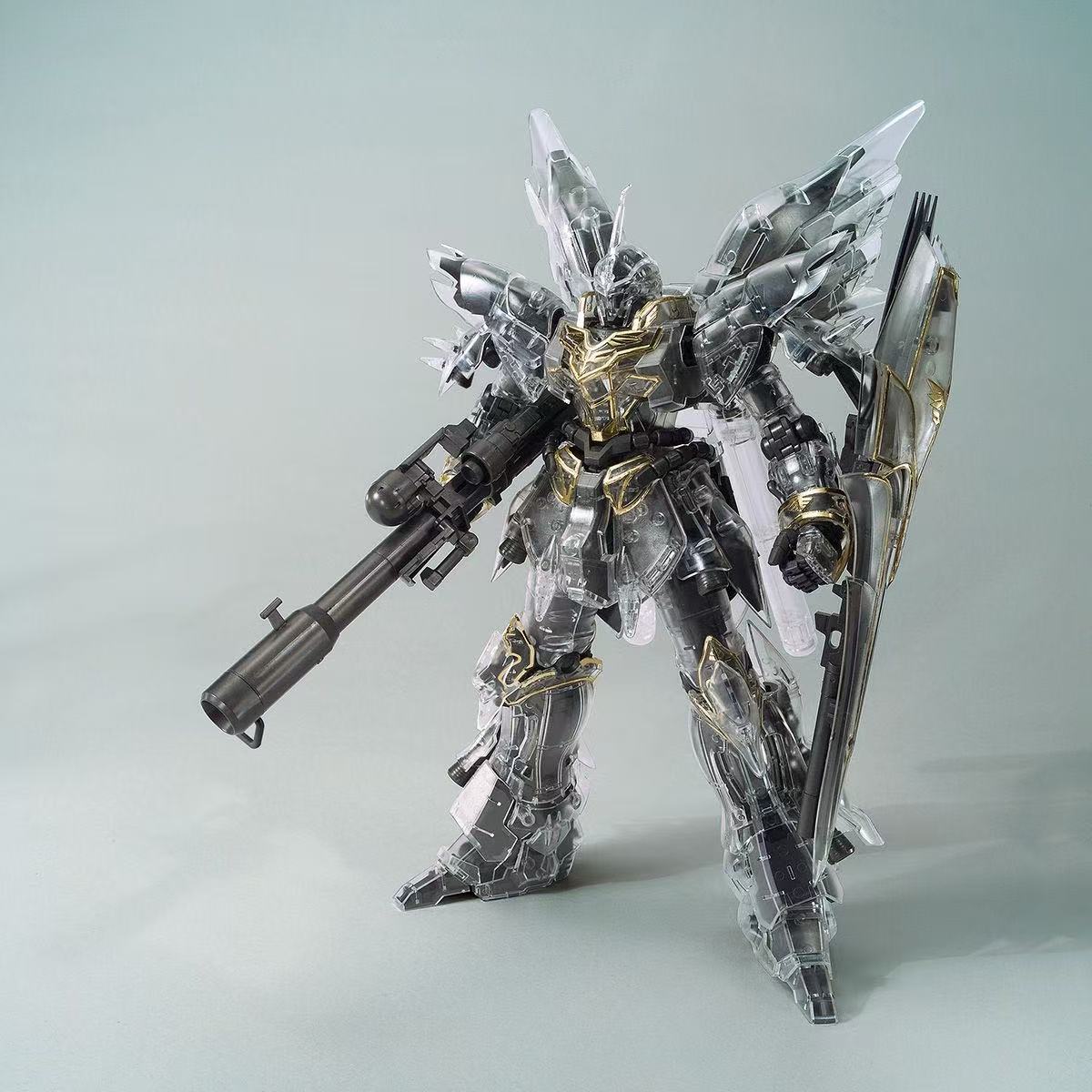 The Gundam Base Limited MG 1/100 Sinanju [Mechanical Clear] – Mobile Suit Gundam Unicorn