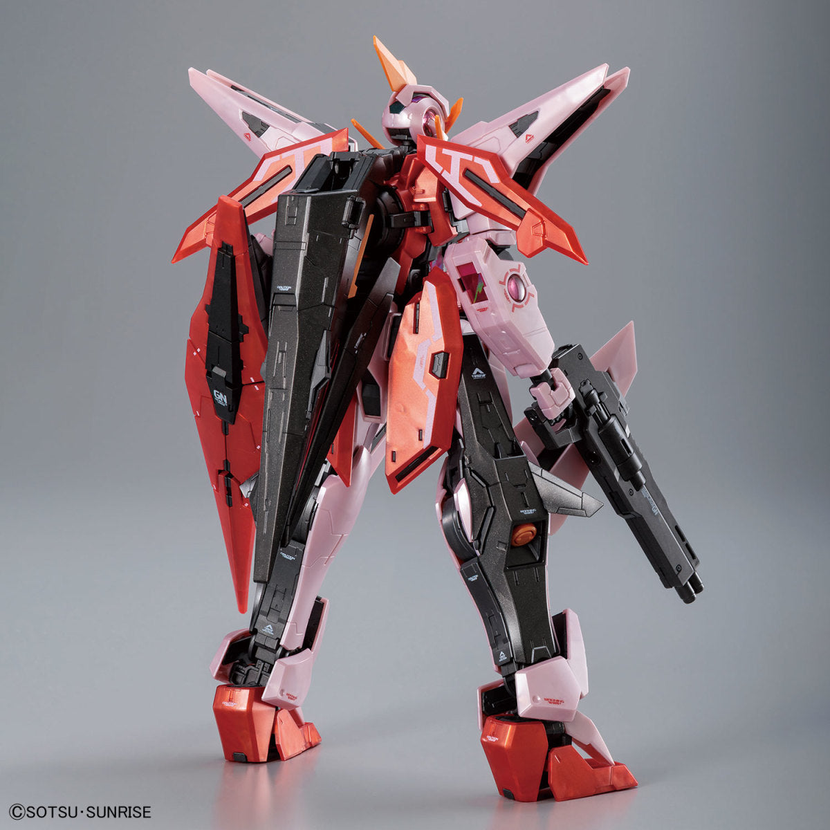 Bandai MG 1/100 Gundam Kyrios (Trans-Am Mode) [Metallic Gloss Injection] – 主天使高达 Trans-Am模式 金属光泽注塑版 高达基地限定